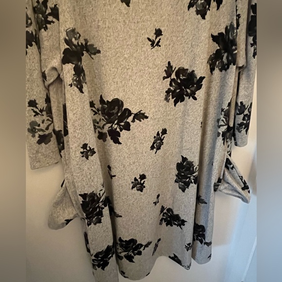EUC 2X Penningtons Floral Grey Dress - Picture 5 of 6
